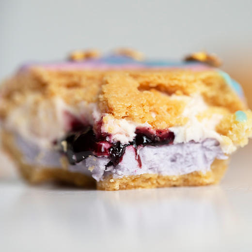 迪士尼小镇店限定版「DreamLand」梦境味（香芋、草莓&蓝莓味）｜冷冻经典版曲奇烧（4枚/盒） 商品图6