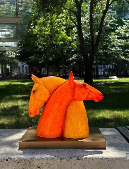 任亮《共生系列-紧密》铜雕塑 商品图4