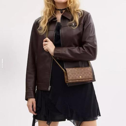 COACH蔻驰 21 品牌黄铜徽标按扣开合 涂层帆布 钱包 小号 女款 棕褐色拼焦糖色 商品图4