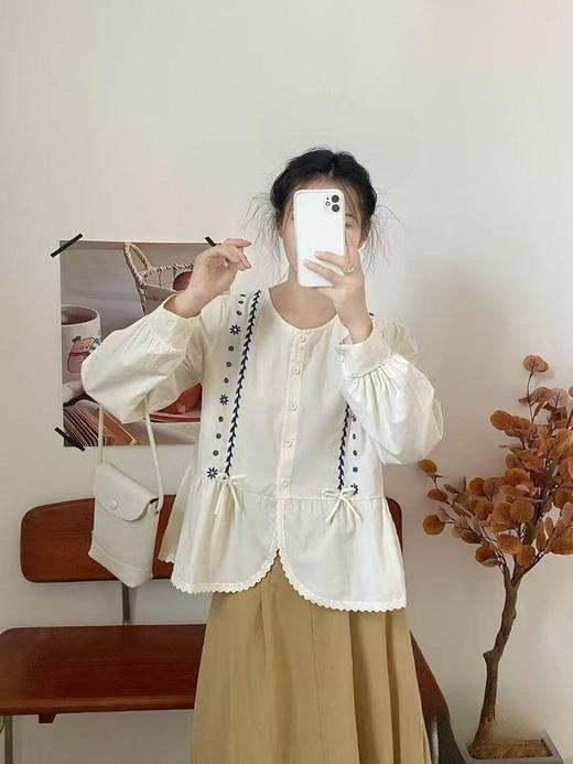 春季推荐2026→【自营】清货不退 绣花~【重工刺绣小衫】6533秋季新品重工绣花长袖小衫-喜出 商品图4