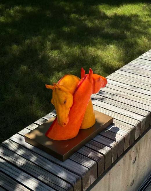 任亮《共生系列-紧密》铜雕塑 商品图5