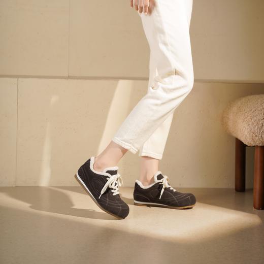 西村名物2025年冬季新款厚底防滑系带毛毛底保暖运动鞋德训鞋毛毛鞋T25DM49141 商品图2