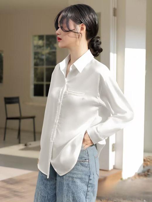 【秋新品】古泥7700 100%天丝刺绣标简约白色衬衫-喜出 商品图2