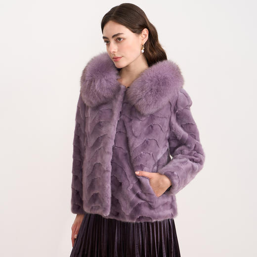 EITIE爱特爱奢华毛领保暖显瘦短款紫色水貂毛皮草外套冬新款D2593915X 商品图2