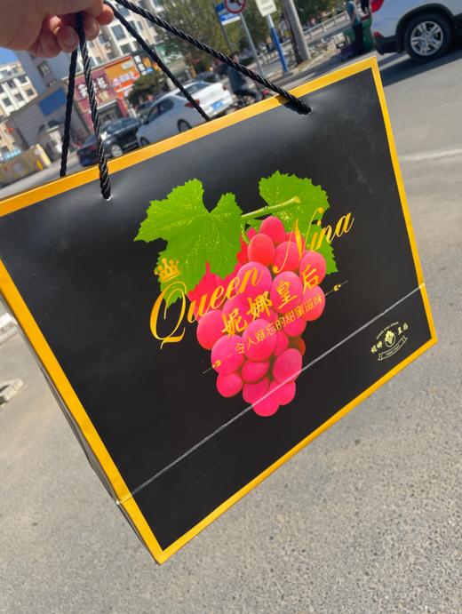 黑箱妮娜皇后礼盒 商品图3