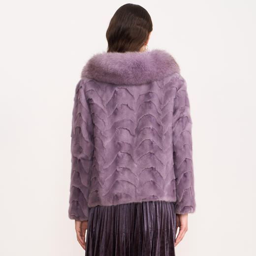 EITIE爱特爱奢华毛领保暖显瘦短款紫色水貂毛皮草外套冬新款D2593915X 商品图4