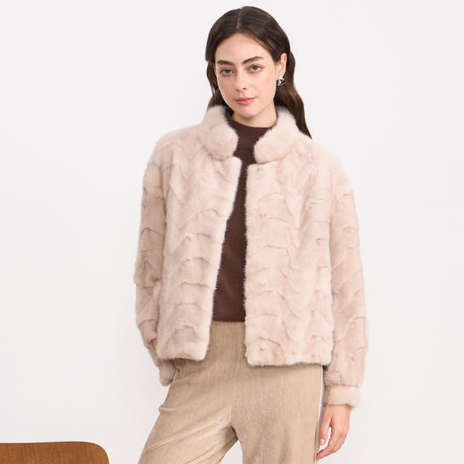 EITIE爱特爱高级感百搭燕麦色立领水貂毛皮草短外套冬季新款D2593917X 商品图2