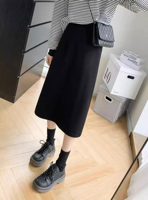 【秋新品】黑色简约斜纹后开叉卫裙半裙-喜出 商品图1