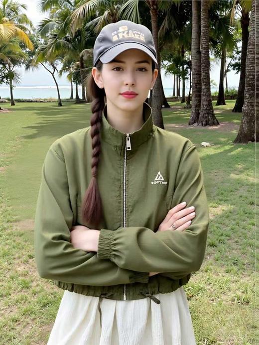 【秋新品】剪标-军绿刺绣短款宽松外套-喜出 商品图1