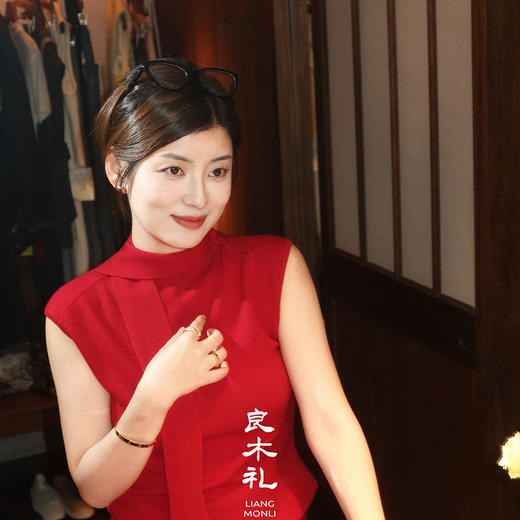 【特价不退换】【现货】良木礼羊毛飘带毛衣（Q8158-1） 商品图0