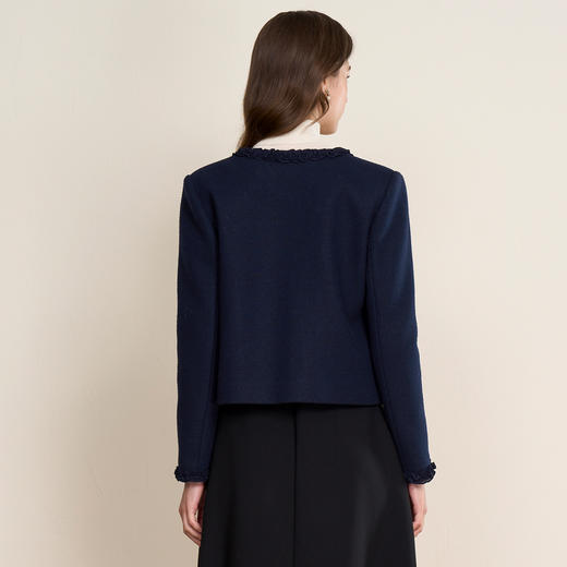 EITIE爱特爱优雅通勤小香风气质圆领深蓝色短外套秋冬新款D2503901 商品图4