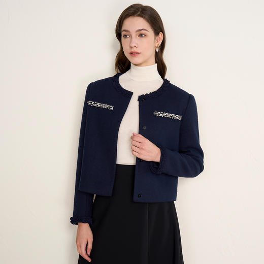EITIE爱特爱优雅通勤小香风气质圆领深蓝色短外套秋冬新款D2503901 商品图2