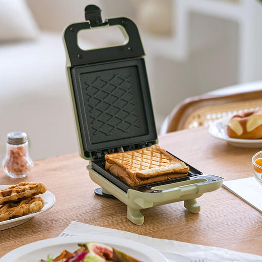 【分仓直发包邮】SOIKOI司崎库三明治早餐机SK-SM008 商品图0