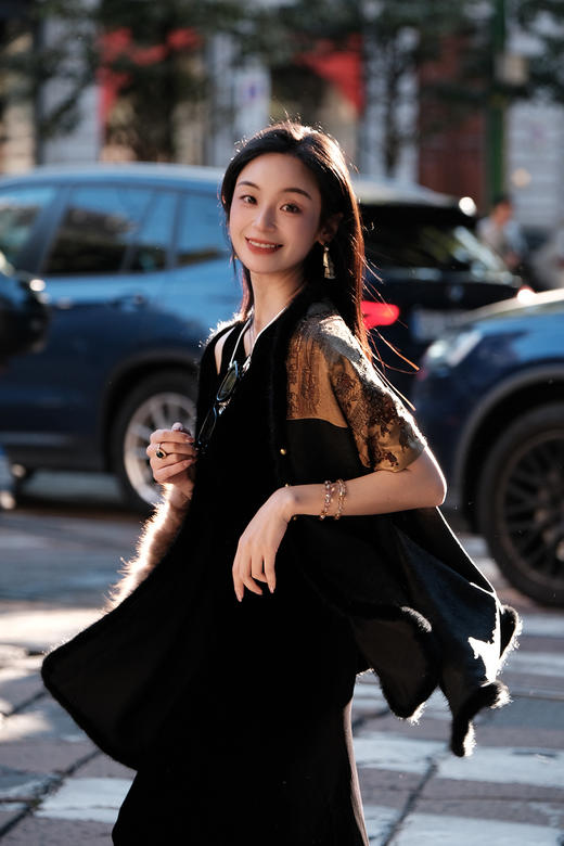 盛唐婧 | 轻奢非遗老缎苗绣披肩外套(售完不补) 商品图8