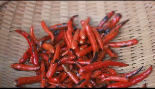 鸡枞油火烧辣椒酱 100g/瓶 商品图3