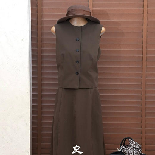 【特价不退不换】良木礼马甲套装（Q258452） 商品图0