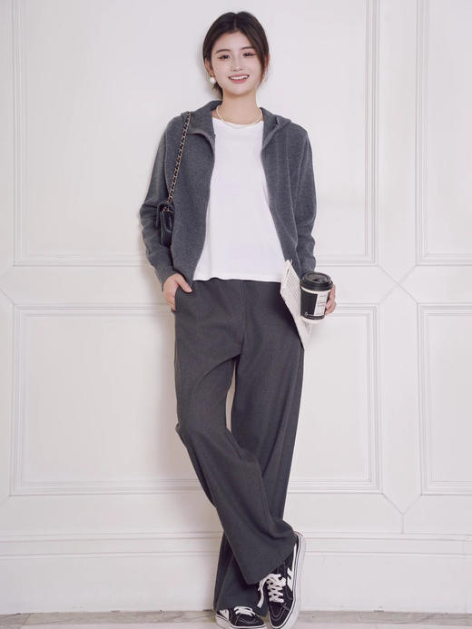 女士精纺帽子拉链开衫 商品图1