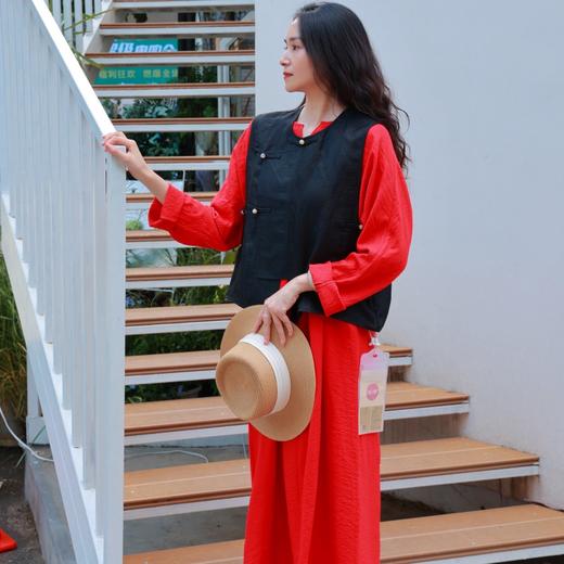 【抖音专属】中式马甲+新中式连衣裙（24704837玄黑+25707070丹罽） 商品图0