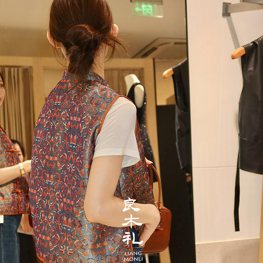 【不退不换】良木礼国风马甲（Q2591219） 商品图3