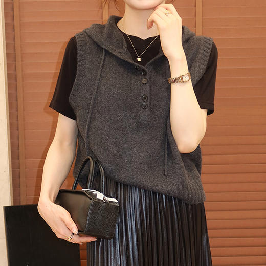 【预售7天】良木礼山羊绒连帽背心（Q2584518） 商品图4