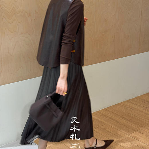 【特价不退不换】良木礼亮面百褶裙（Q2584171F） 商品图1