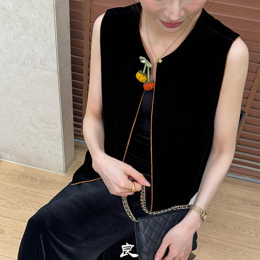 【预售7天】良木礼真丝丝绒马甲（Q2591220） 商品图1