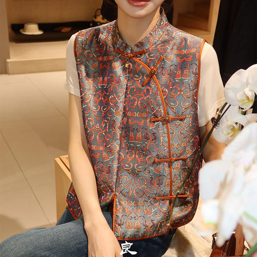 【不退不换】良木礼国风马甲（Q2591219） 商品图0