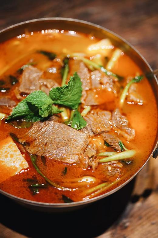 招牌 | 贵州红酸汤牛煲 商品图0