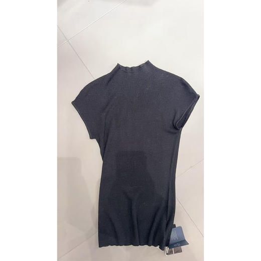 【预售7天】良木礼羊毛无袖上衣（Q2592466） 商品图1