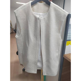 【预售7天】良木礼羊毛马甲（Q2592670）