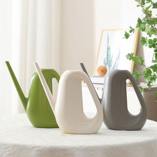 捷克进口Plastia长嘴浇水壶 象牙白 Gradient 1.4L 商品图3