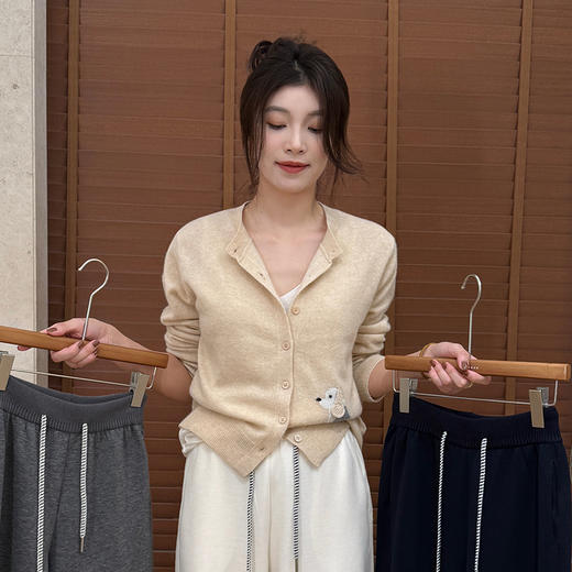 【预售7天】良木礼山羊绒开衫（Q2584574） 商品图2