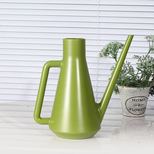 捷克进口Plastia长嘴浇水壶 灰色 Pierre 1.8L 商品图3