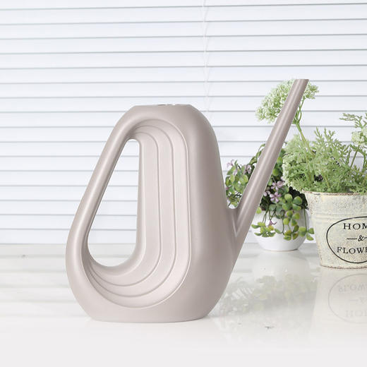 捷克进口Plastia长嘴浇水壶 象牙白 Gradient 1.4L 商品图1