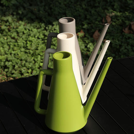 捷克进口Plastia长嘴浇水壶 灰色 Pierre 1.8L 商品图4