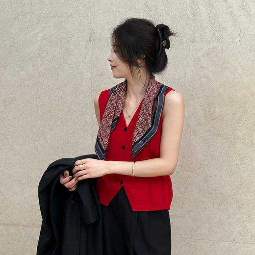 【特价不退不换】良木礼扬子纱羊毛背心（Q8190） 商品图3