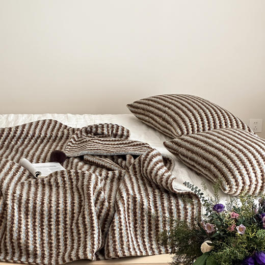 自然醒羊卷妮双面盖毯午睡毯小香风沙发毯床尾毯车载毯子MT 商品图8