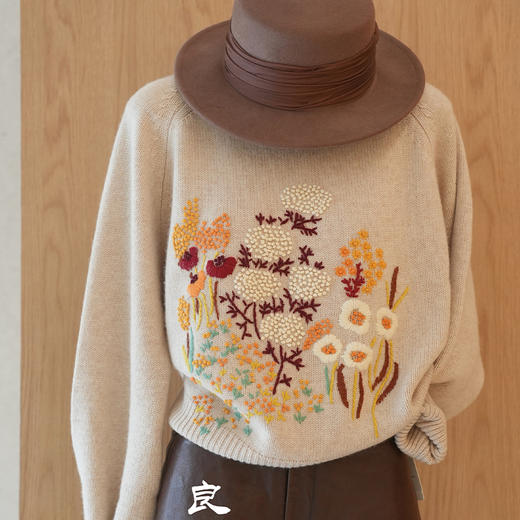 【预售7天】良木礼山羊绒刺绣上衣（Q2593309） 商品图3