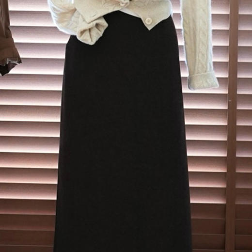 【预售7天】良木礼后开叉半裙（Q2593671） 商品图1