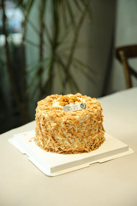 焦糖杏仁榛果蛋糕