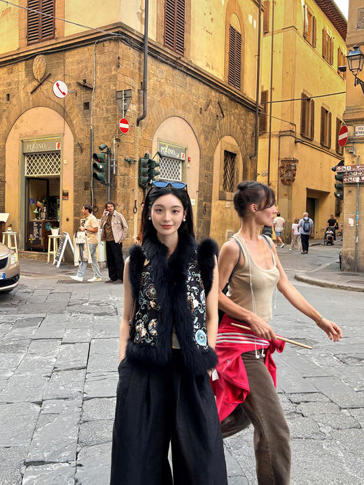 盛唐牡丹盛奢系列| 宝相花手绣真丝狐狸毛棉马甲 商品图6