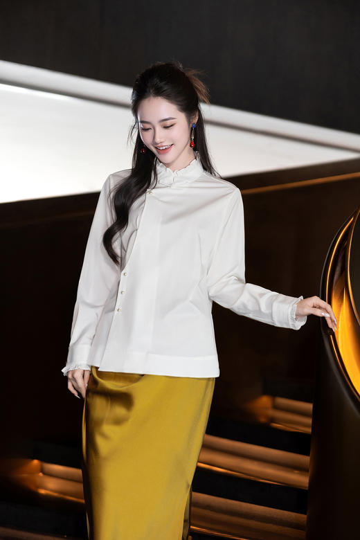 廷前观棠 | 格物白色斜襟衬衫 商品图2