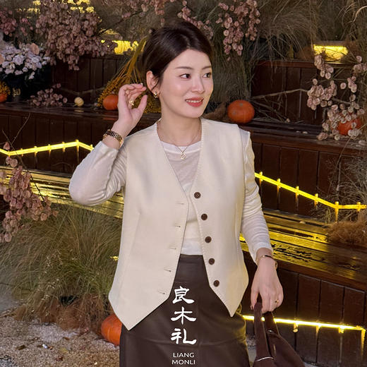 【预售7天】良木礼绵羊毛马甲（Q259202） 商品图1