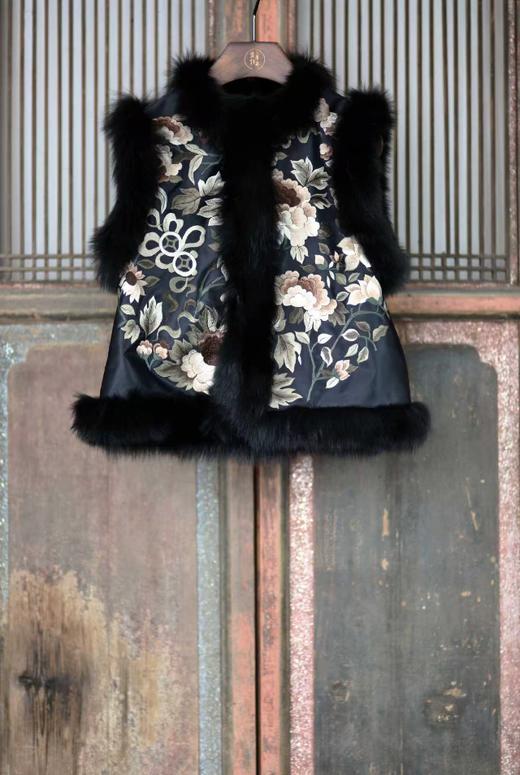 盛唐牡丹盛奢系列 | 花开富贵手绣重缎真丝狐狸毛棉马甲 商品图0