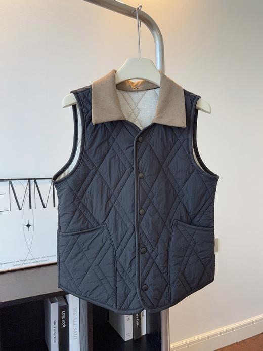 可拆翻领绗缝羊毛马夹 商品图4