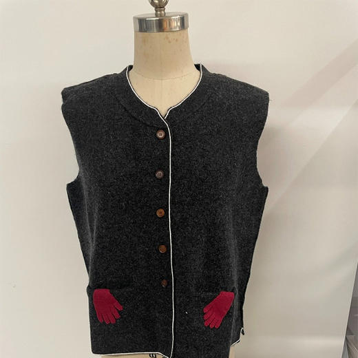 【预售7天】良木礼绵羊毛马甲（Q25101267） 商品图0