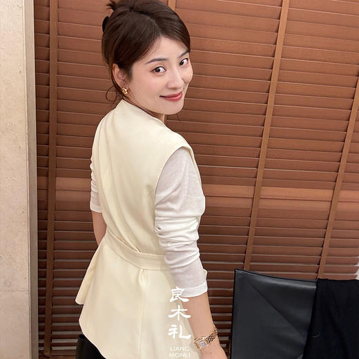 【特价不退不换】良木礼羊毛马甲（Q2592862） 商品图1