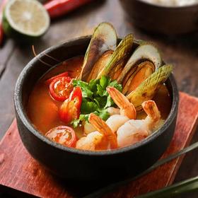 泰式冬阴椰奶酸辣海鲜饭 Thai Style Tom Yum Seafood Soup with Rice