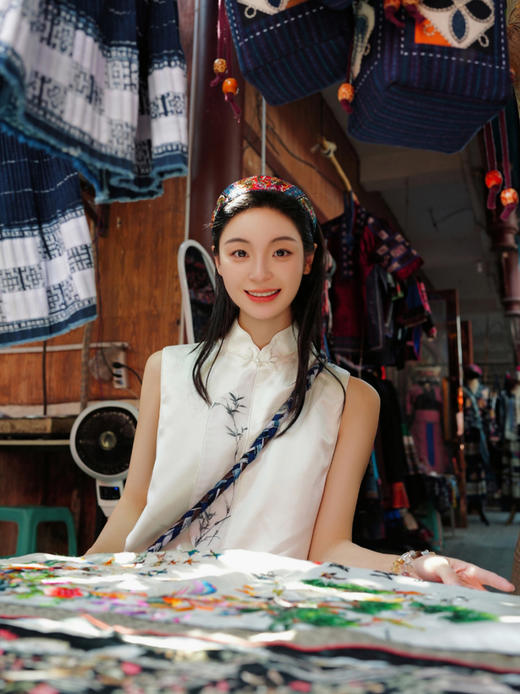 盛唐牡丹盛奢系列 | 文竹手绣重缎真丝马甲 商品图0