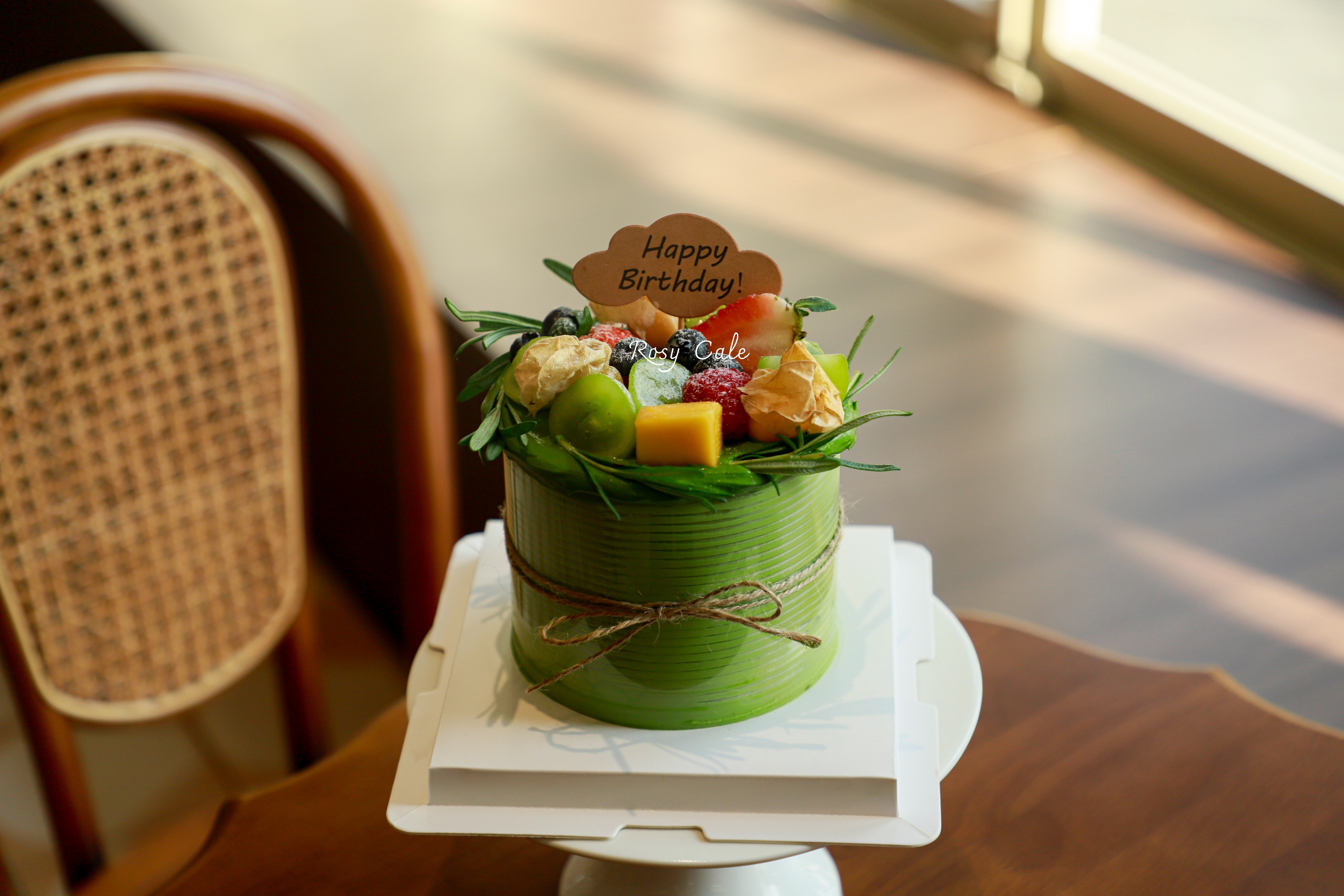 重抹茶白桃乌龙杂果糕